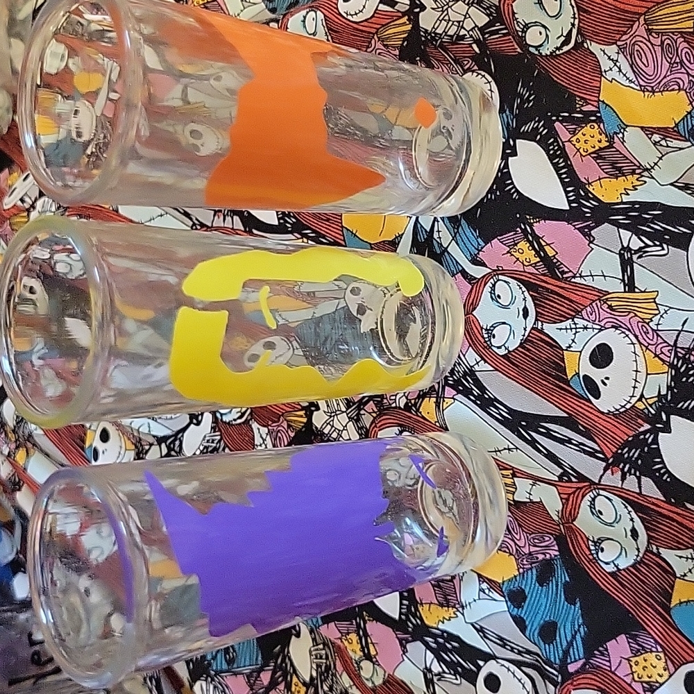 2/$25 Hocus pocus shot glasses